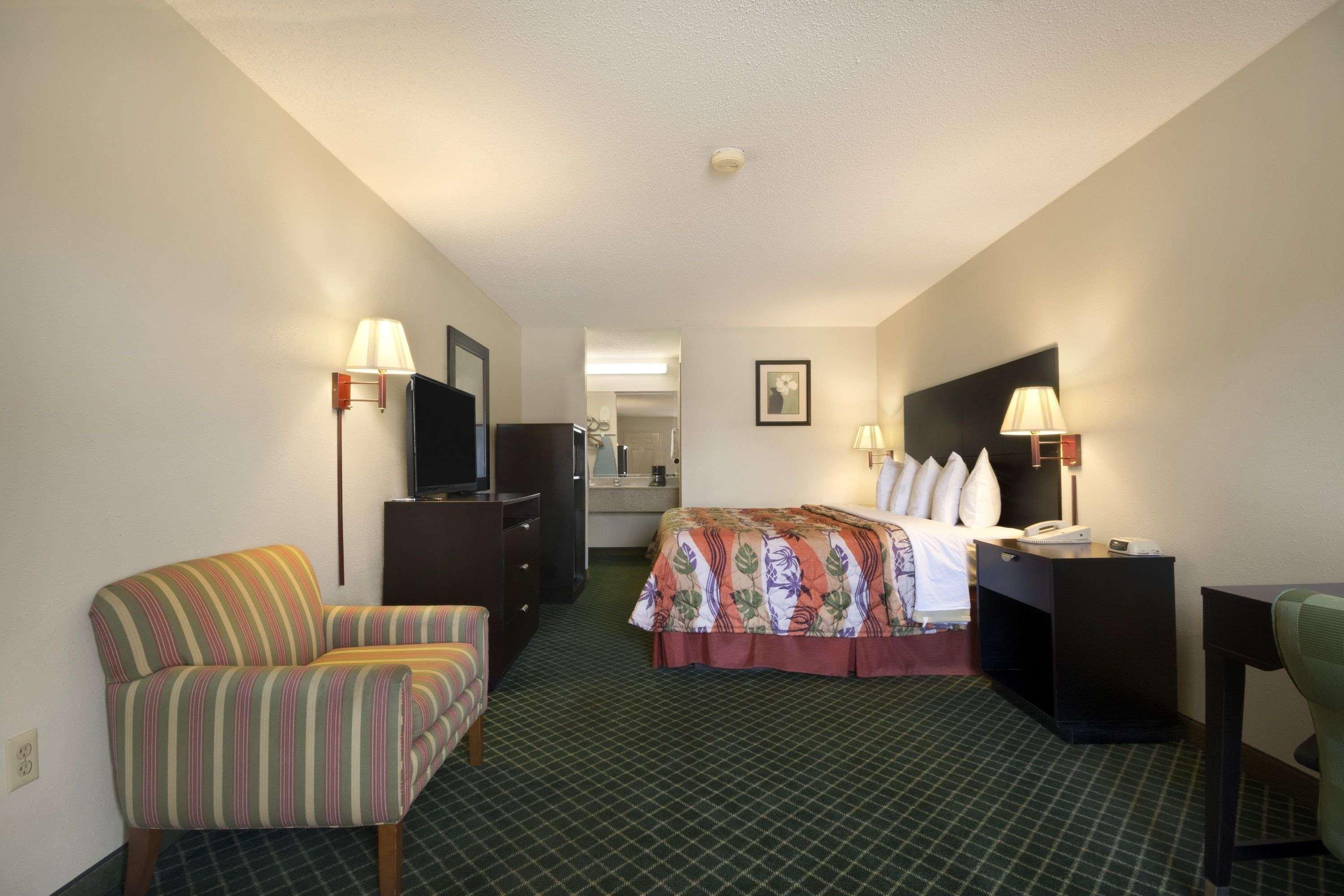 Days Inn By Wyndham Alma Exterior foto