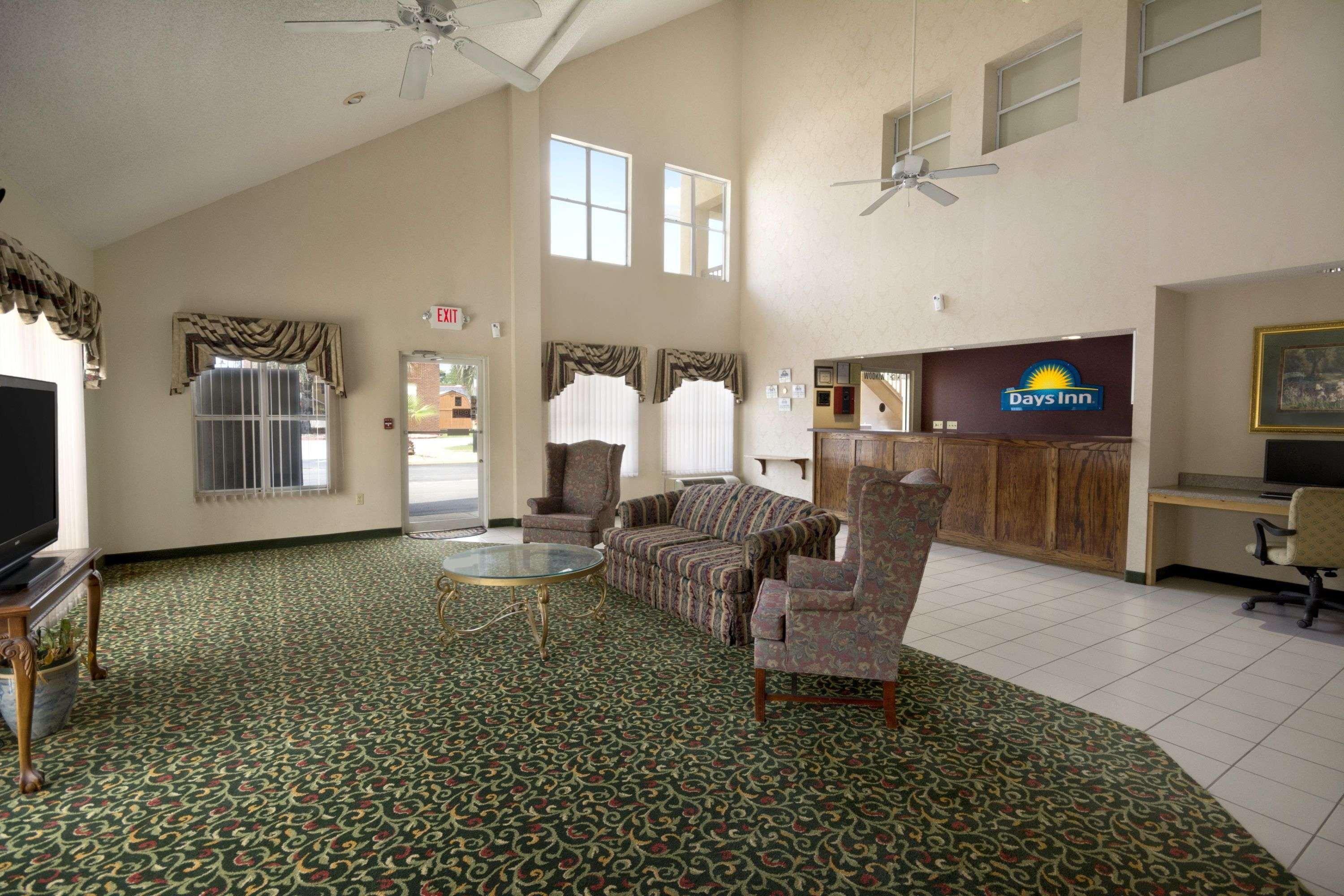 Days Inn By Wyndham Alma Exterior foto